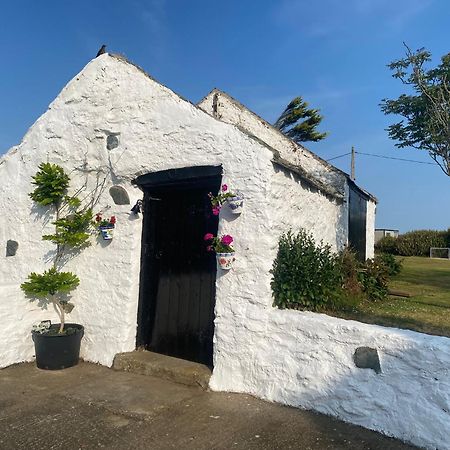 Charming 2 Bed House Near Rhoscolyn Discounts For Villa Хоулихед Екстериор снимка