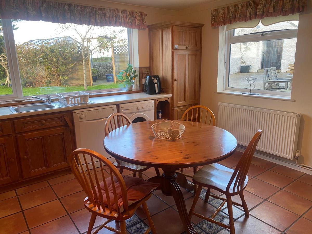 Charming 2 Bed House Near Rhoscolyn Discounts For Villa Хоулихед Екстериор снимка